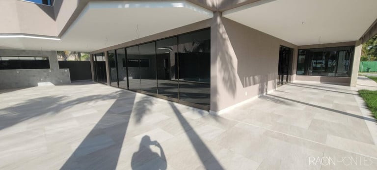 Foto do imóvel Casa de Condomínio com 4 Quartos à Venda, 900 m² em Barra Da Tijuca - Rio De Janeiro