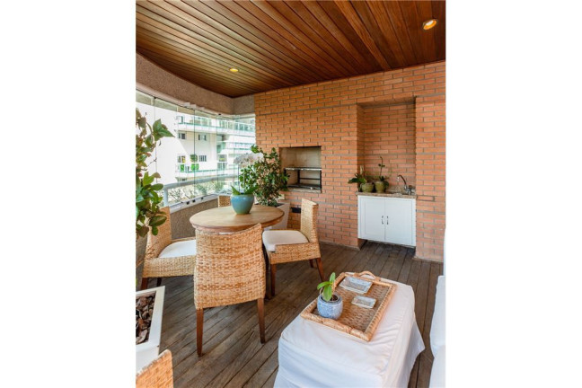 Imagem Apartamento com 3 Quartos à Venda, 243 m² em Vila Uberabinha - São Paulo
