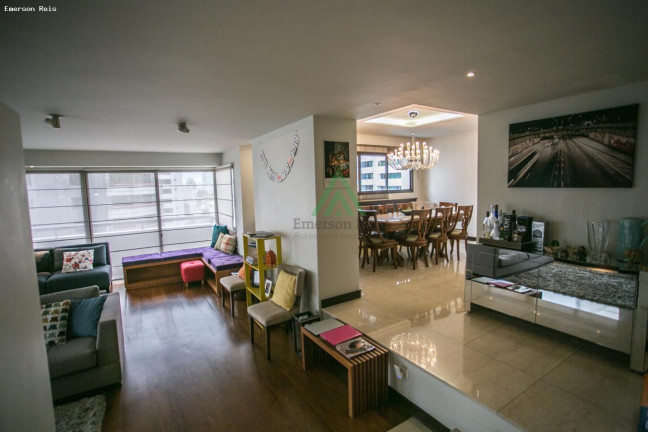 Imagem Casa com 3 Quartos à Venda, 290 m² em Aclimação - São Paulo