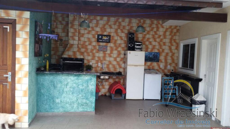 Foto do imóvel Sobrado com 3 Quartos à Venda, 240 m² em Santo Antônio - Joinville