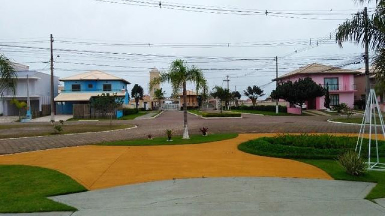 Imagem Imóvel com 4 Quartos à Venda, 250 m² em Centro - Peruíbe