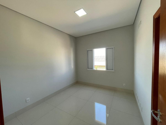 Imagem Casa com 3 Quartos à Venda, 375 m² em Jardim Itália - Cuiabá