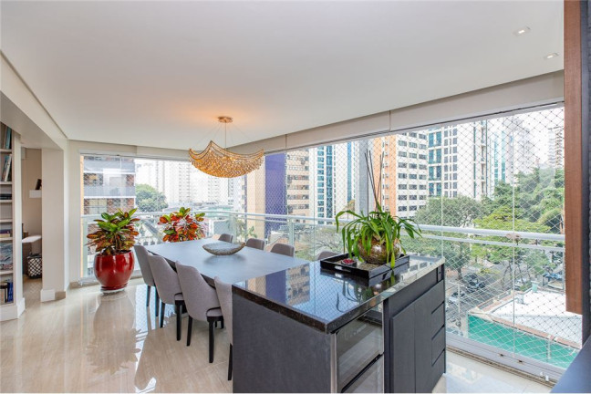 Foto do imóvel Imóvel com 3 Quartos à Venda,  em Moema - São Paulo