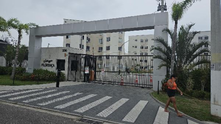 Foto do imóvel Imóvel com 2 Quartos à Venda, 44 m² em Santa Cruz - Rio De Janeiro Foto do imóvel Imóvel com 2 Quartos à Venda, 44 m² em Santa Cruz - Rio De Janeiro