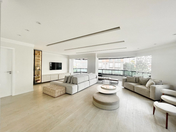 Foto do imóvel Apartamento com 3 Quartos à Venda, 192 m² em Aclimação - São Paulo