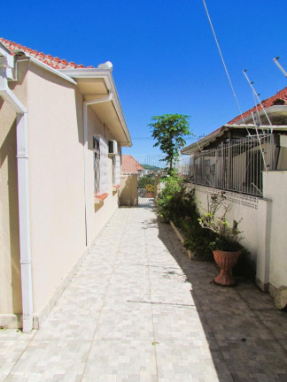 Imagem Casa com 3 Quartos à Venda, 308 m² em Santo Antônio - Porto Alegre