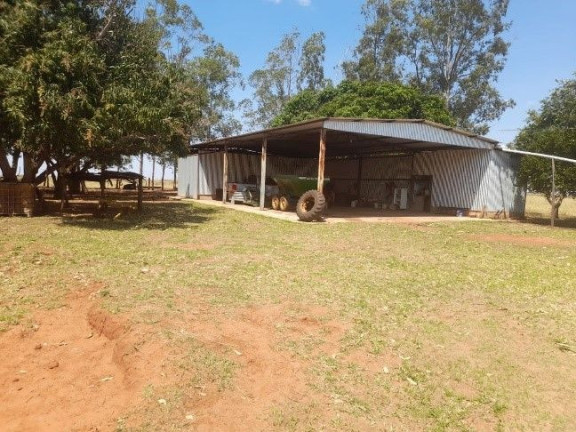Imagem Fazenda à Venda, 2.400 m² em Centro - Camapuã