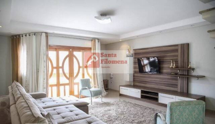 Foto do imóvel Sobrado com 3 Quartos à Venda, 220 m² em Santa Maria - Santo André