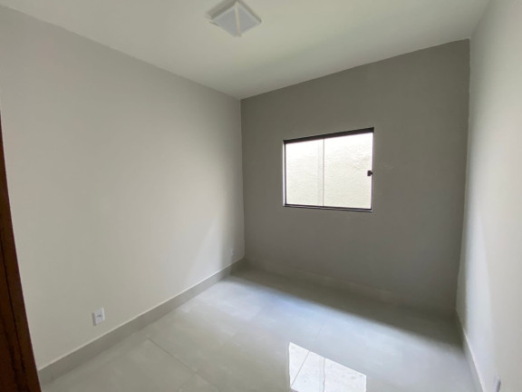 Imagem Imóvel com 
            	3             Quartos à Venda, 101 m² em 
            	Moinho Dos Ventos             - 
            	Goiania            