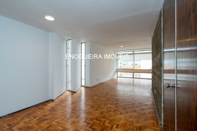 Imagem Apartamento com 3 Quartos à Venda, 194 m² em Cerqueira César - São Paulo