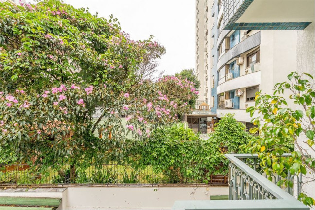 Foto do imóvel Apartamento com 3 Quartos à Venda, 131 m² em Higienópolis - Porto Alegre