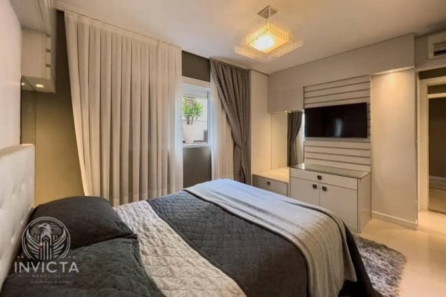 Foto do imóvel Apartamento com 3 Quartos à Venda, 200 m² em Centro - Balneário Camboriú