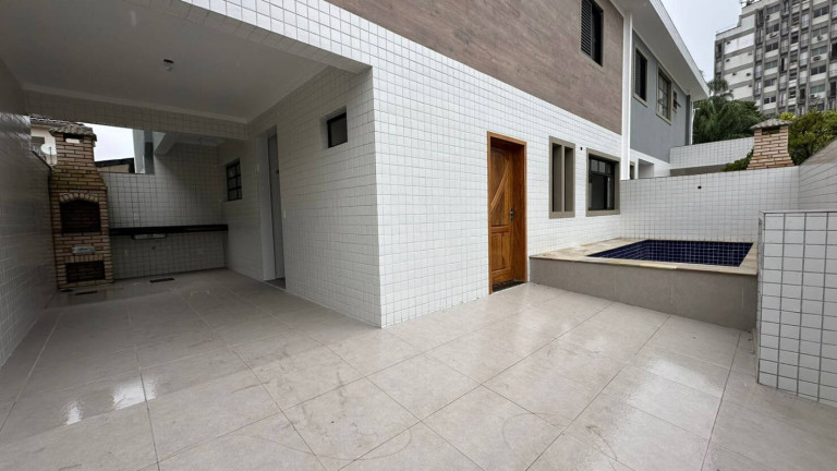 Foto do imóvel Sobrado com 3 Quartos à Venda, 140 m² em Vila Belmiro - Santos