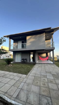 Foto do imóvel Casa com 4 Quartos à Venda, 200 m² em Praia Do Cardoso - Laguna