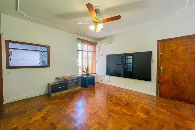 Foto do imóvel Imóvel com 2 Quartos à Venda,  em São João - Porto Alegre
