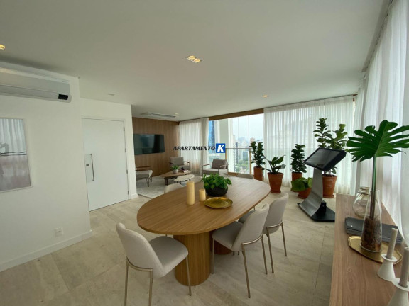 Foto do imóvel Apartamento com 3 Quartos à Venda, 250 m² em Itaim Bibi - São Paulo