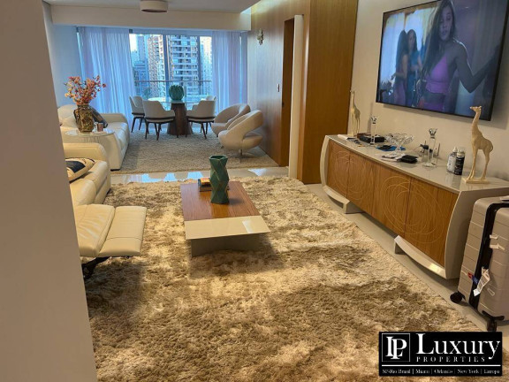 Foto do imóvel Apartamento com 3 Quartos à Venda, 180 m² em Vila Nova Conceição - São Paulo