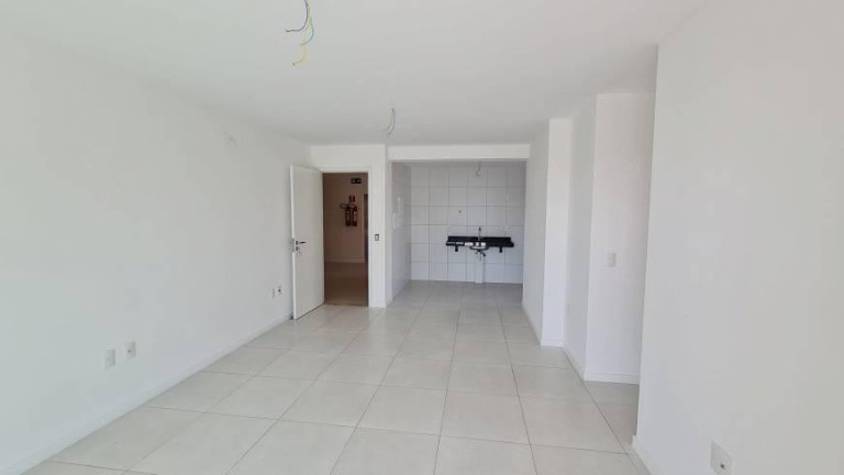 Imagem Apartamento com 3 Quartos à Venda, 90 m² em Guararapes - Fortaleza