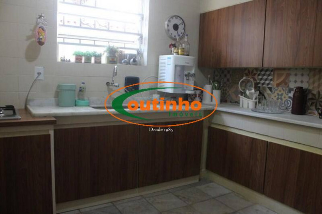 Imagem Casa com 3 Quartos à Venda, 856 m² em Grajaú - Rio De Janeiro