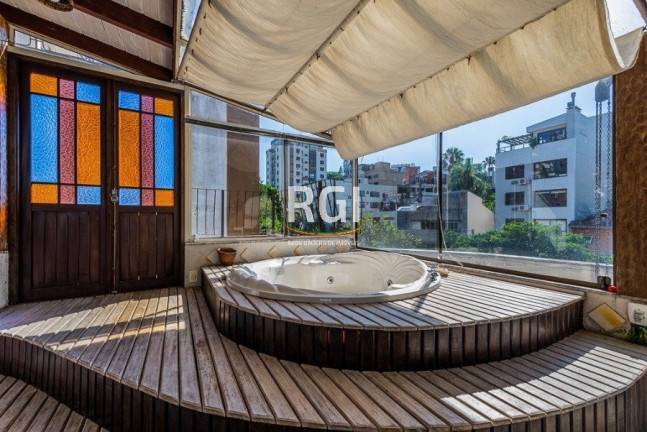 Imagem Cobertura com 2 Quartos à Venda, 116 m² em Petrópolis - Porto Alegre