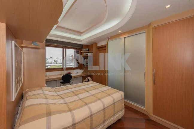 Foto do imóvel Apartamento com 3 Quartos à Venda, 201 m² em Moinhos De Vento - Porto Alegre