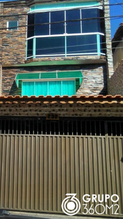 Foto do imóvel Casa com 3 Quartos à Venda, 204 m² em Vila Pires - Santo André