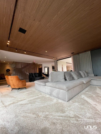 Imagem Casa com 4 Quartos à Venda, 1.400 m² em Jurerê Internacional - Florianópolis