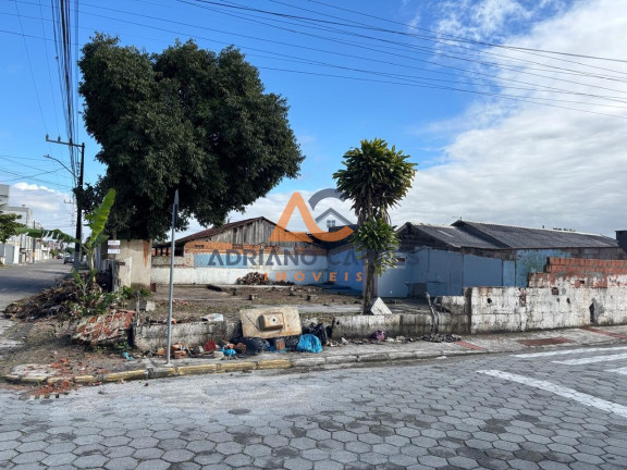 Foto do imóvel Terreno à Venda, 346 m² em Centro - Navegantes