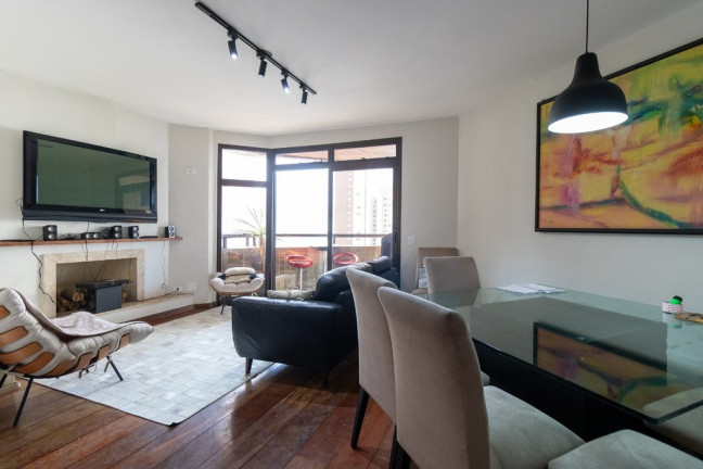 Foto do imóvel Apartamento com 3 Quartos à Venda, 122 m² em Moema - São Paulo