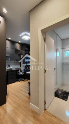 Foto do imóvel Casa com 3 Quartos à Venda, 320 m² em América - Joinville