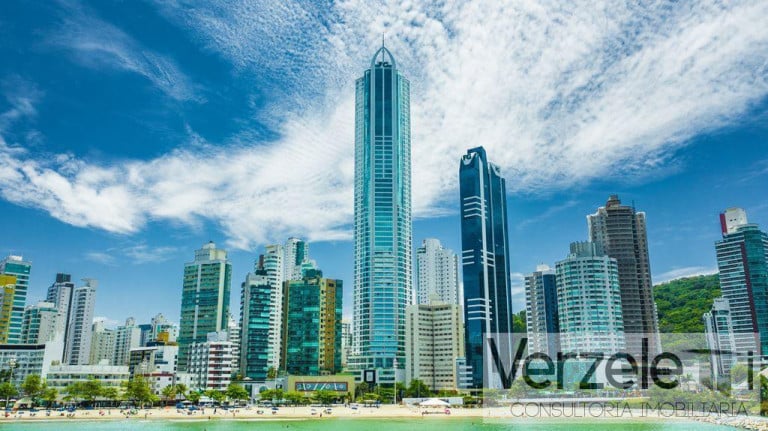 Foto do imóvel Apartamento com 3 Quartos à Venda, 164 m² em Pioneiros - Balneário Camboriú