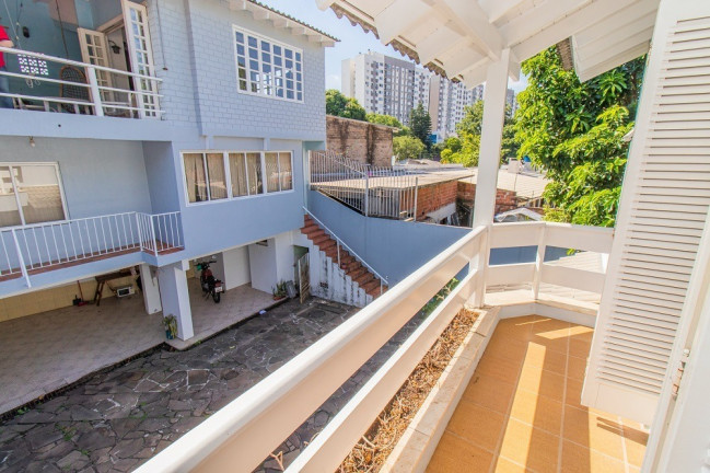 Imagem Casa com 3 Quartos à Venda, 336 m² em São Sebastião - Porto Alegre