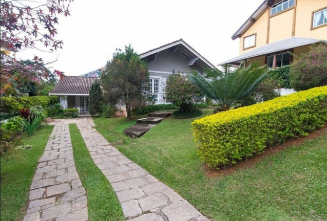 Foto do imóvel Casa com 3 Quartos à Venda, 530 m² em Várzea - Teresópolis