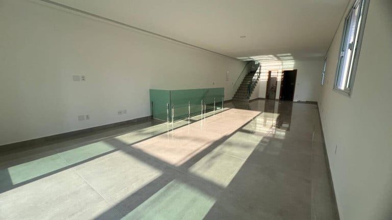 Foto do imóvel Casa com 3 Quartos à Venda, 270 m² em Ponta Da Praia - Santos