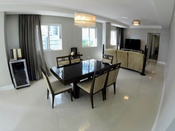 Foto do imóvel Apartamento com 3 Quartos à Venda, 136 m² em Centro - Balneário Camboriú