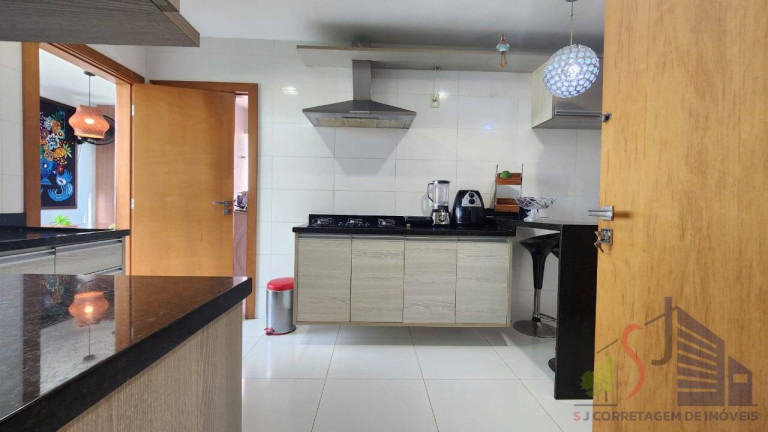 Imagem Casa de Condomínio com 6 Quartos à Venda, 343 m² em Chapada - Manaus