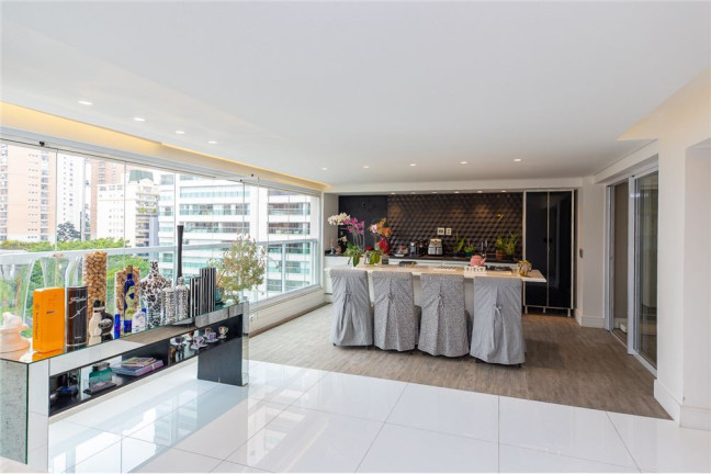 Foto do imóvel Apartamento à Venda, 335 m² em Moema - São Paulo