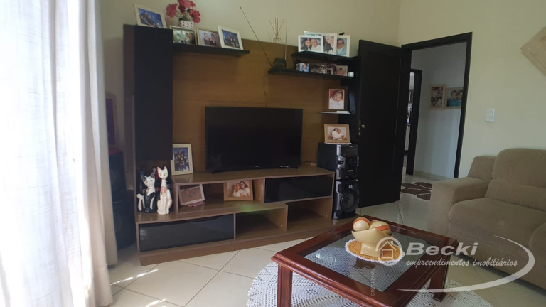 Imagem Casa com 4 Quartos à Venda, 310 m² em Jarivatuba - Joinville