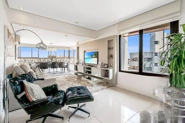 Foto do imóvel Cobertura com 3 Quartos à Venda, 310 m² em Rio Branco - Porto Alegre