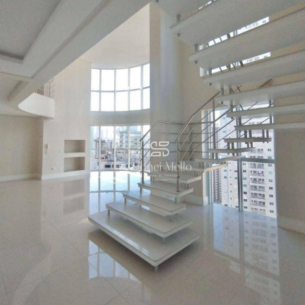 Foto do imóvel Imóvel com 4 Quartos à Venda, 239 m² em Quadra Mar Centro - Balneário Camboriú