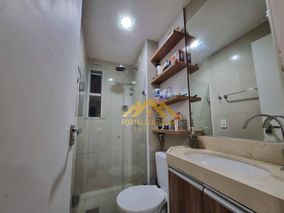 Foto do imóvel Imóvel com 3 Quartos à Venda, 68 m² em Maraponga - Fortaleza