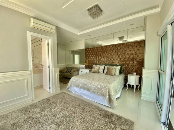 Foto do imóvel Apartamento com 5 Quartos à Venda, 300 m² em Meia Praia - Itapema