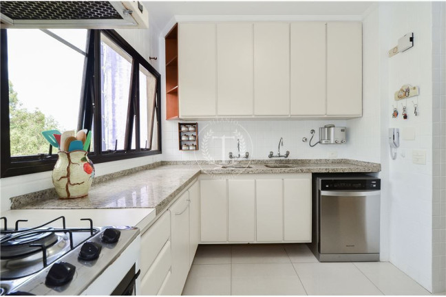 Foto do imóvel Apartamento com 4 Quartos à Venda, 221 m² em São Paulo