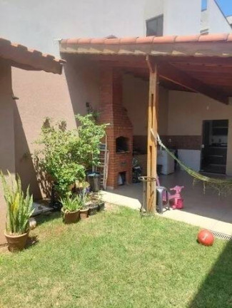 Foto do imóvel Casa com 3 Quartos à Venda, 196 m² em Campestre - Santo André
