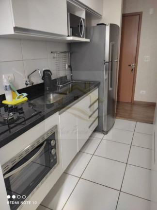 Imagem Apartamento com 3 Quartos à Venda, 58 m² em Champagnat - Londrina