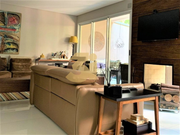 Imagem Casa de Condomínio com 3 Quartos à Venda, 350 m² em Real Parque - São Paulo