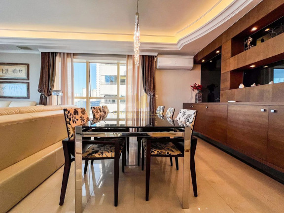 Foto do imóvel Apartamento com 4 Quartos à Venda, 170 m² em Centro - Balneário Camboriú