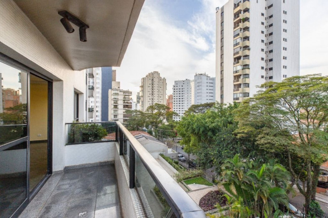 Imagem Imóvel com 5 Quartos à Venda, 220 m² em Moema - São Paulo