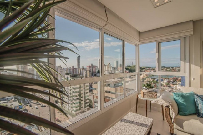 Foto do imóvel Imóvel com 3 Quartos à Venda, 105 m² em Centro - Torres Foto do imóvel Imóvel com 3 Quartos à Venda, 105 m² em Centro - Torres