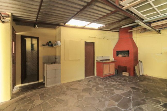 Imagem Casa com 7 Quartos à Venda,  em Nonoai - Porto Alegre